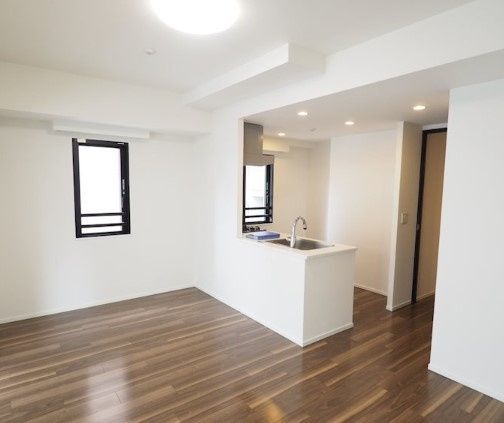 居室・リビング　☆明るい居間☆