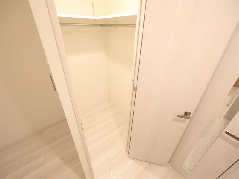 収納　ウォークインクローゼット（収納充実してます）