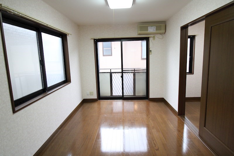 居室・リビング　※別部屋参考写真