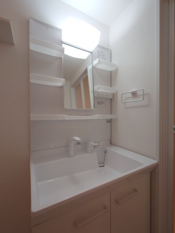 洗面設備　独立洗面化粧台付き