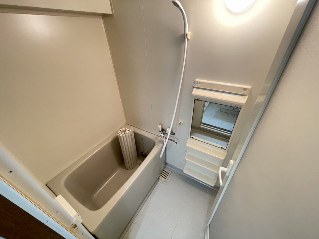 バス・シャワールーム　別号室（角部屋）の参考写真です