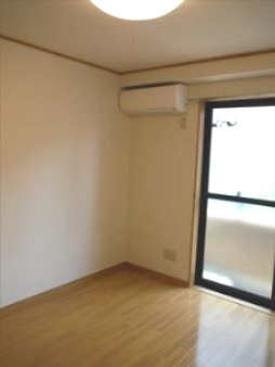 居室・リビング　写真：設備同仕様の別物件です