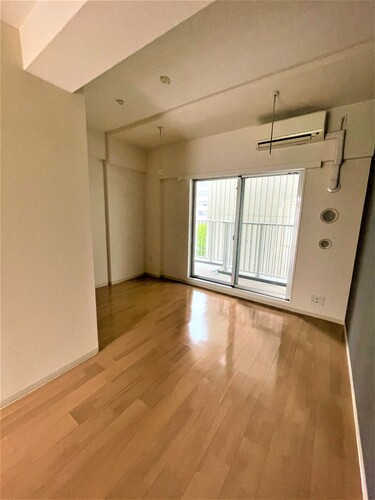 居室・リビング　同タイプ507号室の参考写真