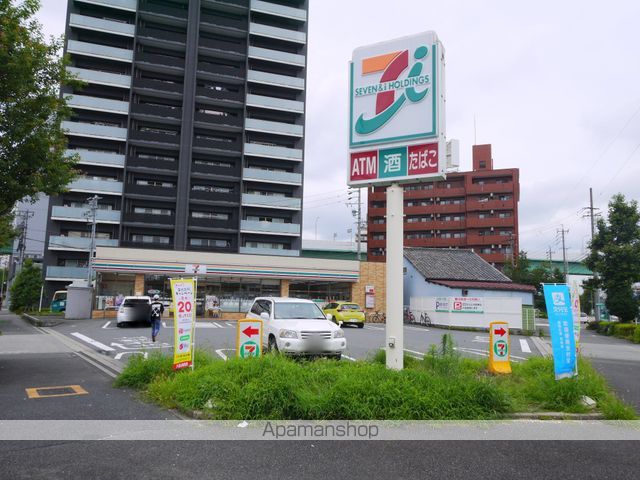 コンビニ　セブンイレブン（コンビニ）まで793m