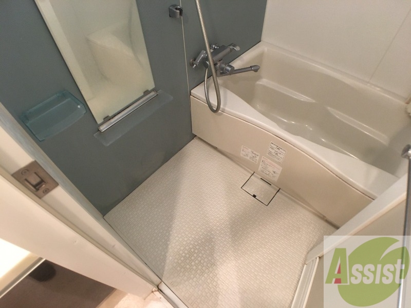 バス・シャワールーム　お風呂になります。一日の疲れを癒してくださいね。