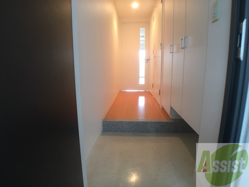 玄関　玄関です。白を基調としていて清潔感があります！