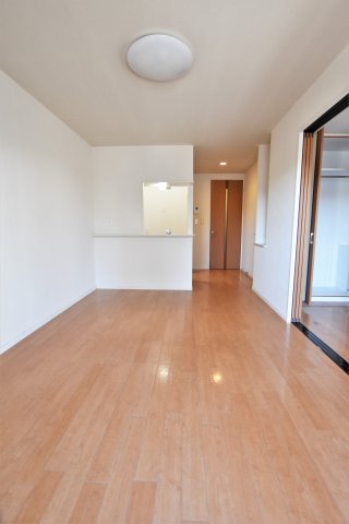 居室・リビング　同物件、別号室の参考写真です。