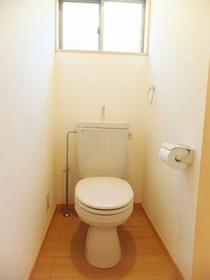 トイレ　落ち着いた色調のトイレです♪