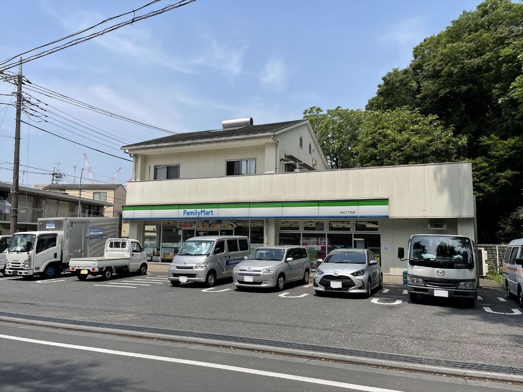 コンビニ　ファミリーマート 羽沢三丁目店（コンビニ）まで226m