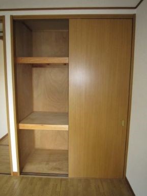 収納　施工イメージ、同物件別部屋の写真です