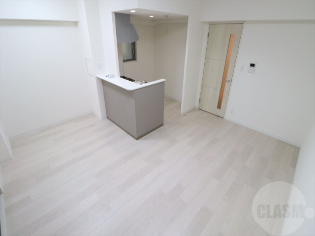 居室・リビング　１３．６帖のリビングルーム