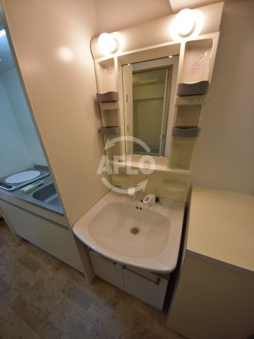 洗面設備　ルミエール備後町　洗面化粧台