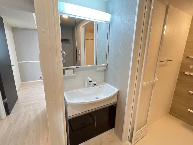 洗面設備　洗髪洗面化粧台