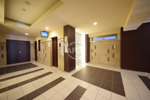 ロビー　La Douceur心斎橋（ラドゥセール心斎橋）　共用設備