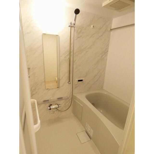 バス・シャワールーム　※別部屋参考写真