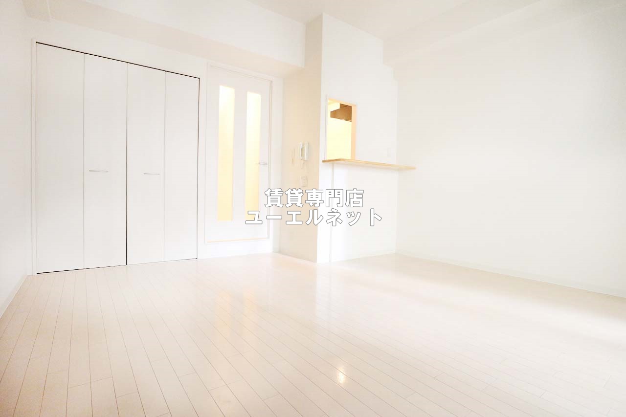 居室・リビング　ゆったりとくつろげる、落ち着きのある居室空間です