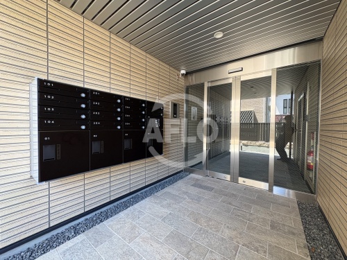 エントランス　ジュネス西田辺　エントランス