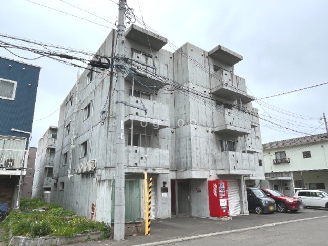 建物外観　専用ゴミステーション有