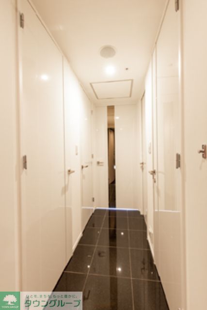 玄関　※写真は同タイプ住戸です。