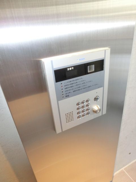 セキュリティ　オートロック付きエントランでセキュリティもバッチリ