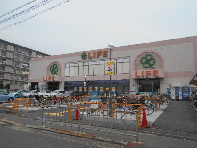 スーパー　ライフ西京極店（スーパー）まで504m