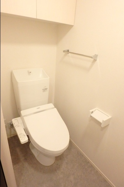 トイレ　温水洗浄暖房便座