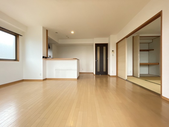 居室・リビング　※別部屋の写真です