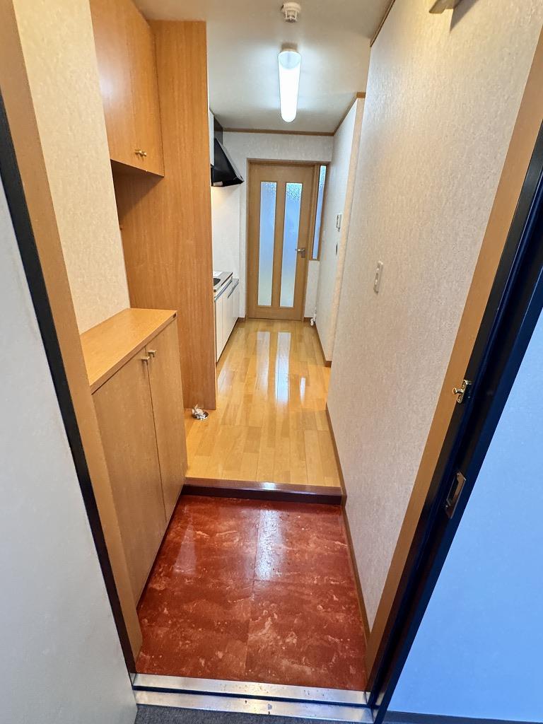 玄関　【参考】別のお部屋のお写真です