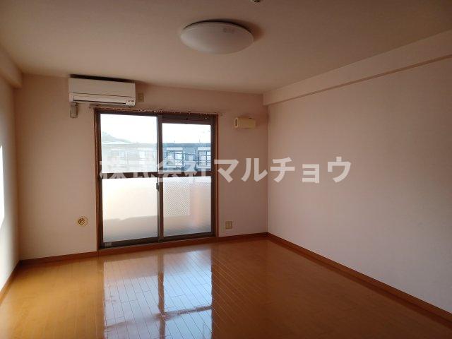 居室・リビング　広々とした洋室です