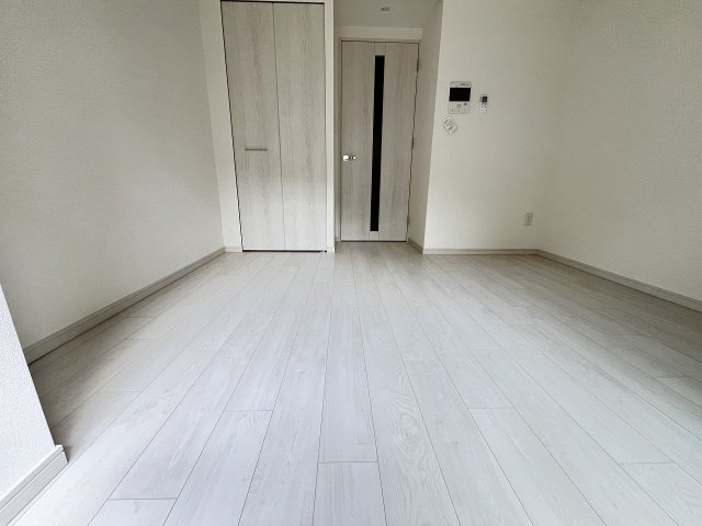 その他部屋・スペース　広くて明るい寝室