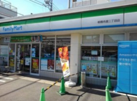 コンビニ　ファミリーマート 板橋舟渡二丁目店（コンビニ）まで385m