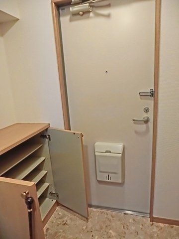 玄関　シューズボックス付