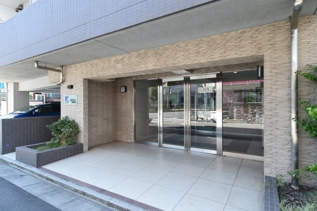 エントランス　毎日通るエントランスはこのようになっています