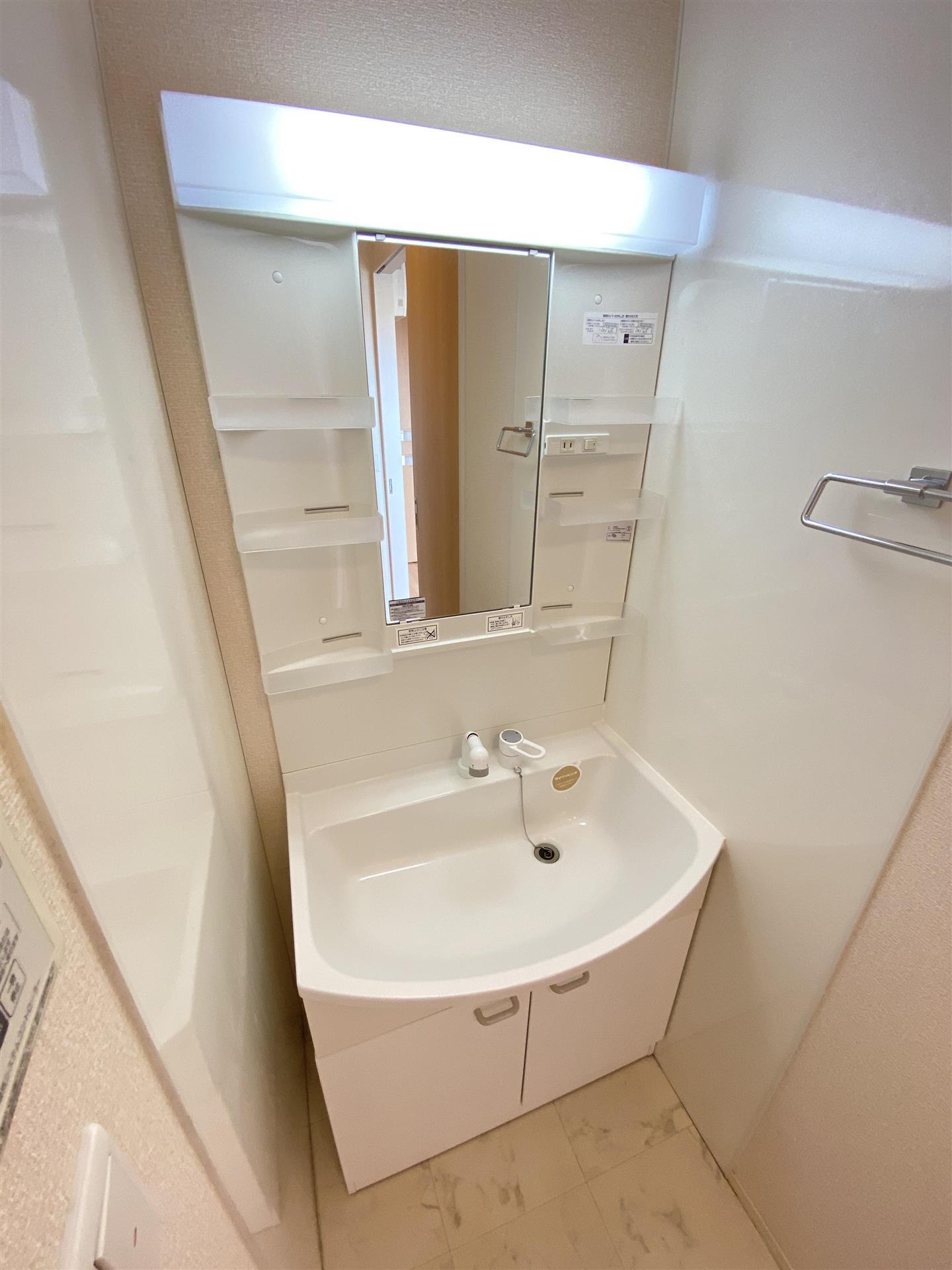 洗面設備　洗髪洗面化粧台