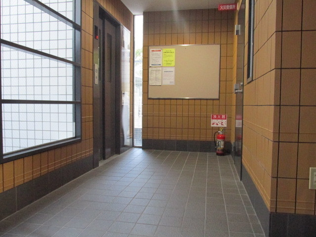 ロビー　管理の行き届いた清潔感あふれるロビーです