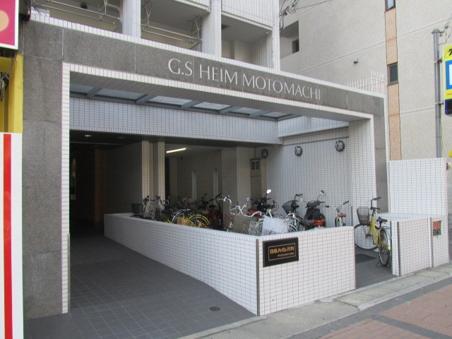 エントランス　入り口もとっても綺麗です。