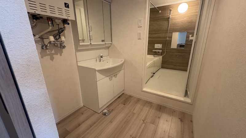 洗面設備　広々脱衣所