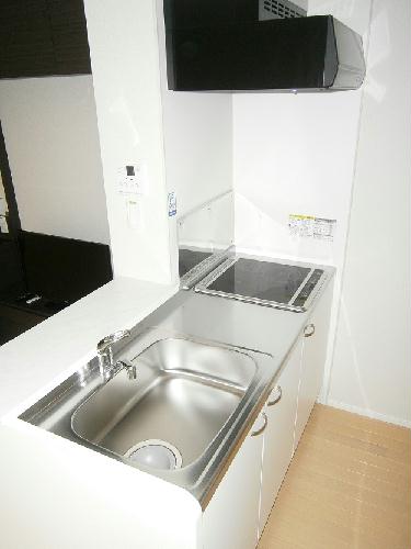 キッチン　号室によって左右反転プランがあります