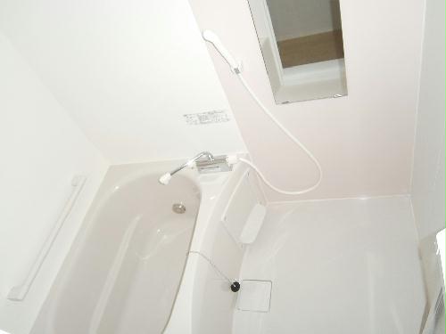 バス・シャワールーム　浴室乾燥機付きのバスルーム