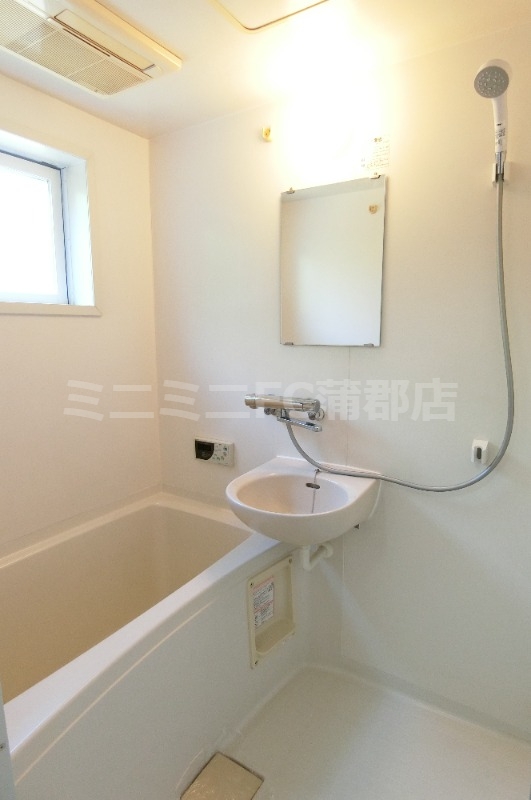 バス・シャワールーム　同タイプ