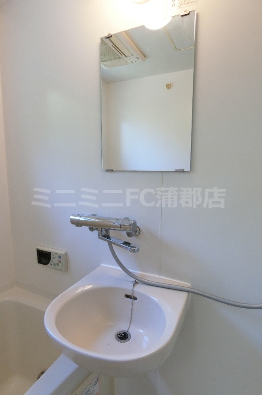 洗面設備　同タイプ