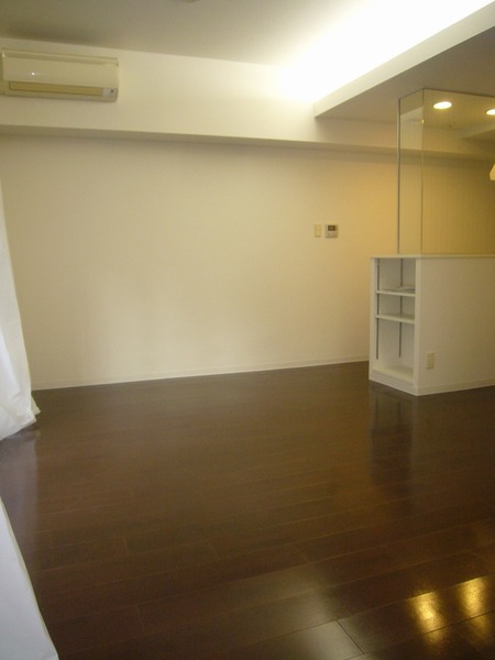 居室・リビング　写真は別部屋です。