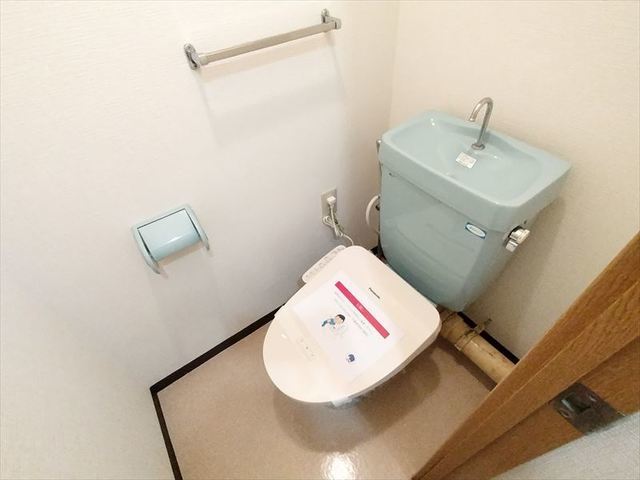 トイレ　別部屋参考写真です