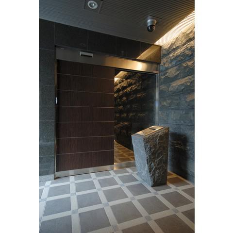 エントランス　エントランス