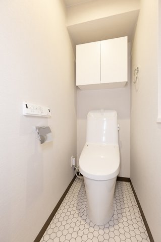 トイレ　※写真は同タイプ住戸です。