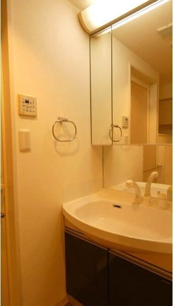 洗面設備　洗練デザイン