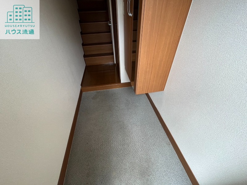 玄関　※別号室のお写真です