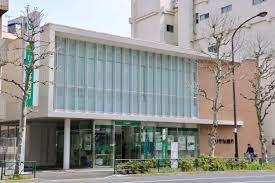 銀行　りそな銀行早稲田支店（銀行）まで243m