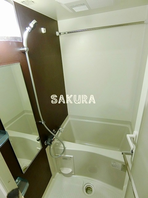 バス・シャワールーム　嬉しい浴室乾燥機付き♪