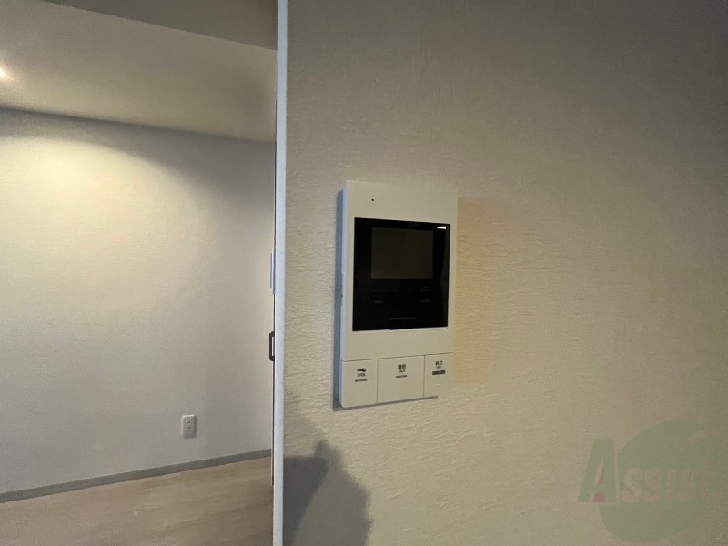 セキュリティ　ＴＶモニター付インターホンです。来客者の顔が見えるので安心！